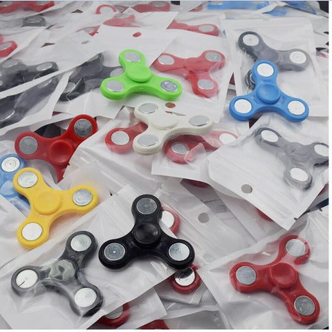 1pcs  Tri-Spinner Fidget Toy Plastic EDC Hand Spinner For Autism and ADHD Gift free shipping